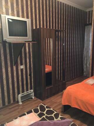 Отель Hotel Didebuli+ Khoni Бюджетный двухместный номер с 2 отдельными кроватями-3